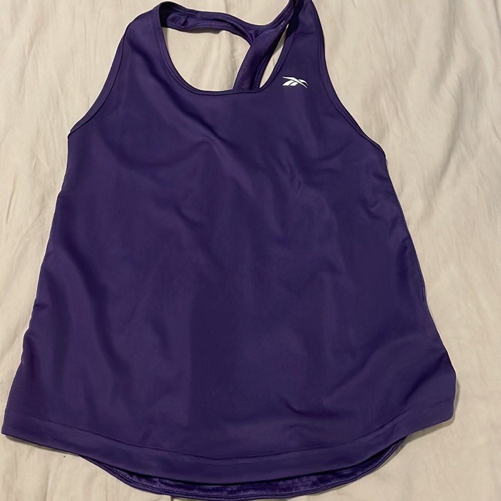 2 Reebok tanks - Picture 5 of 8